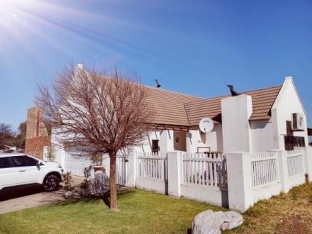 Complex close to Lichtenburg High School