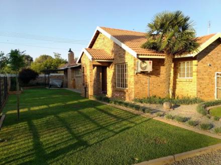 Face-brick Beauty!